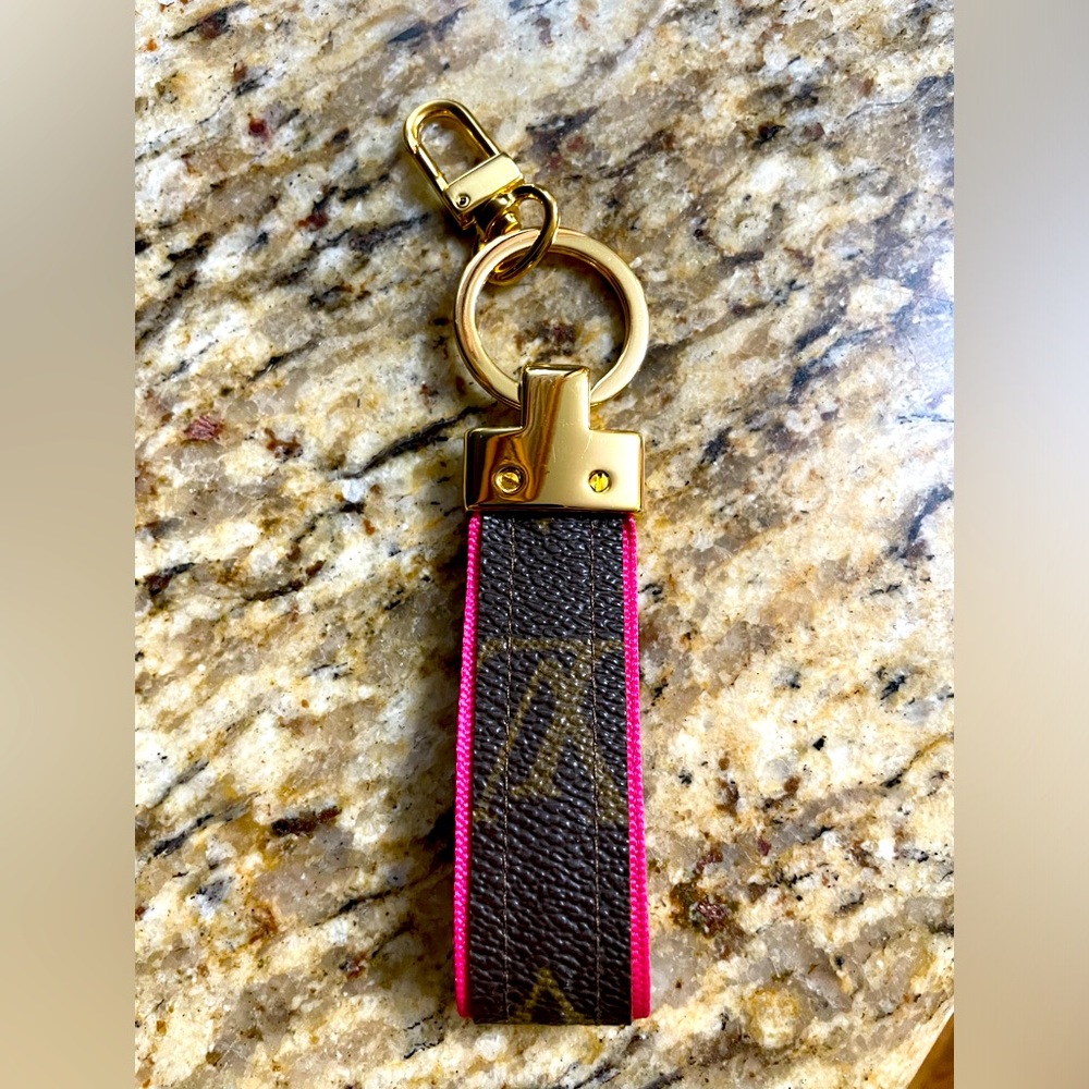 Louis Vuitton key chain - authentic never used